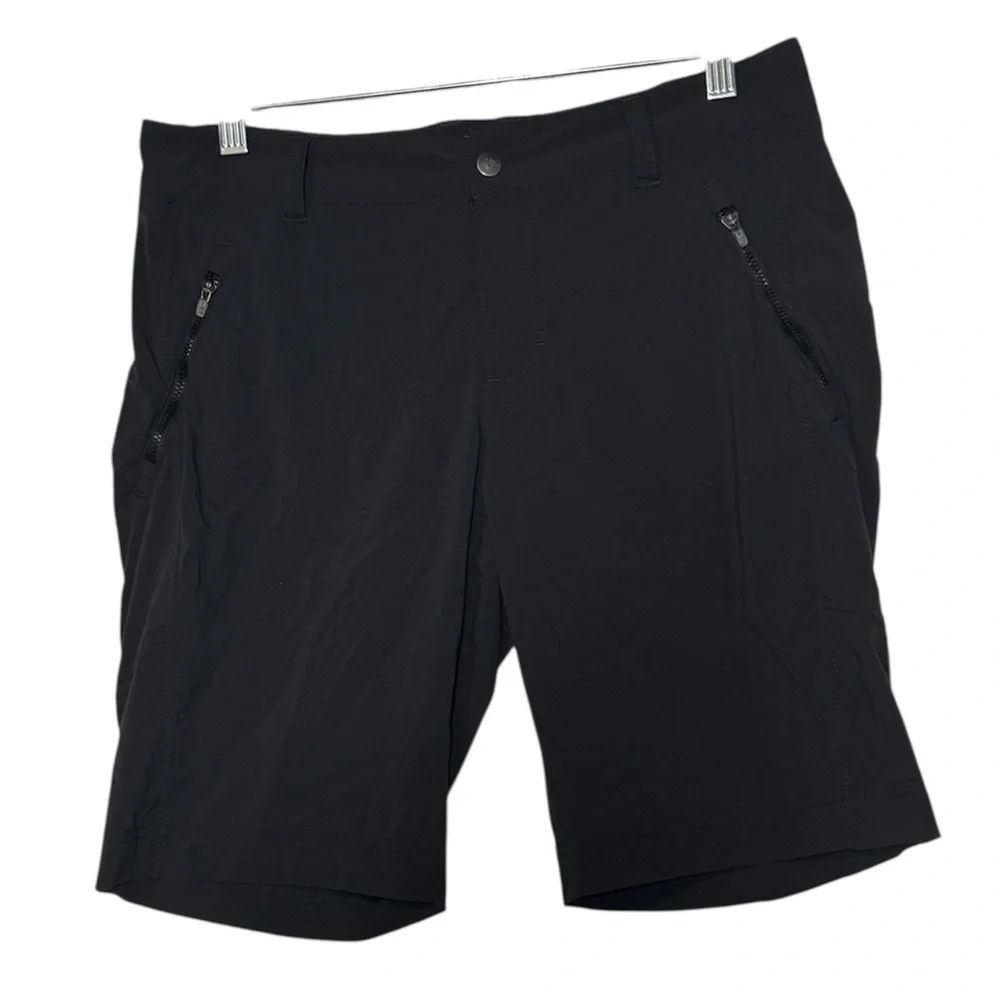 L.L. Bean Women’s Nylon Shorts Size 6 Black Hiking Outdoors Outerwear